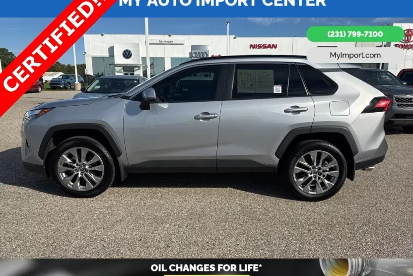2024 Toyota RAV4 XLE Premium photo 1