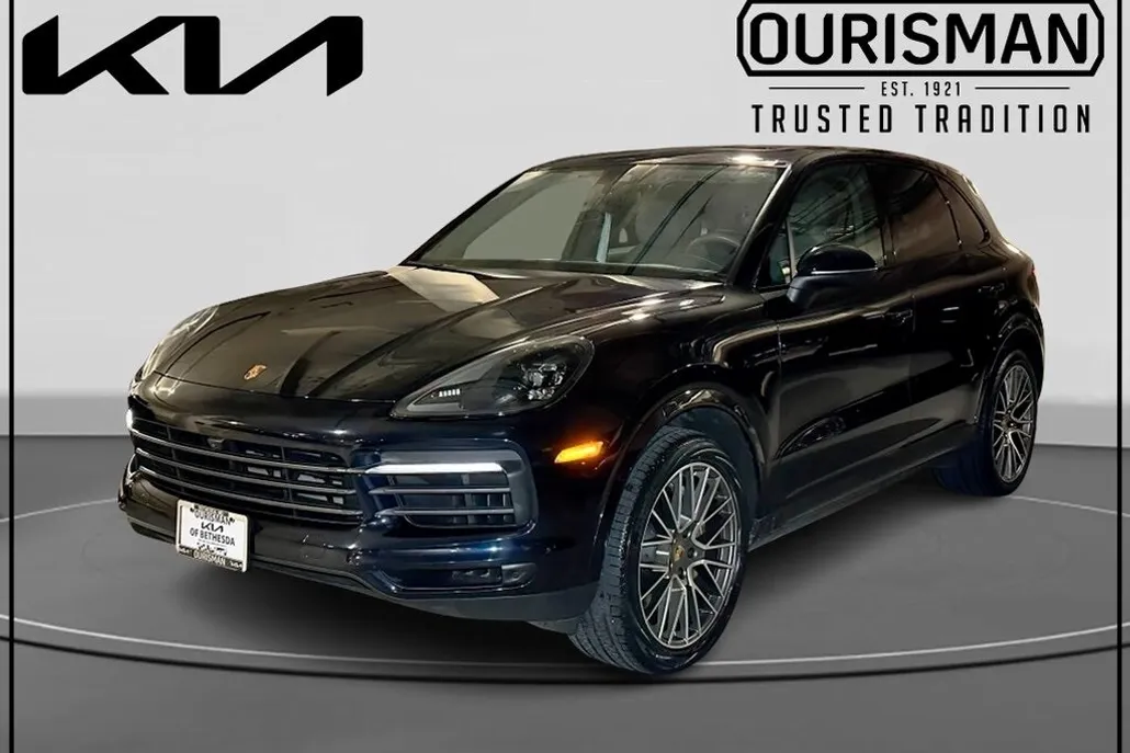 2023 Porsche Cayenne Platinum Edition photo 1