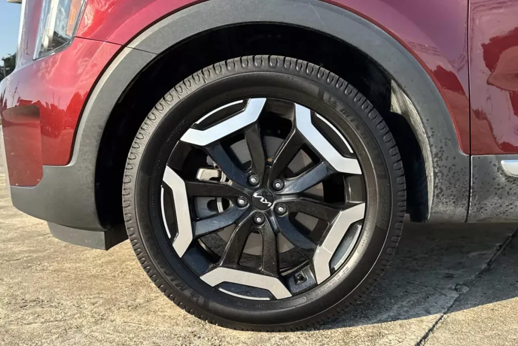 2023 Kia Telluride S photo 1
