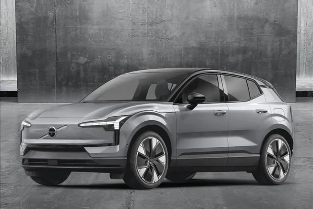 2025 Volvo EX30 Plus photo 1