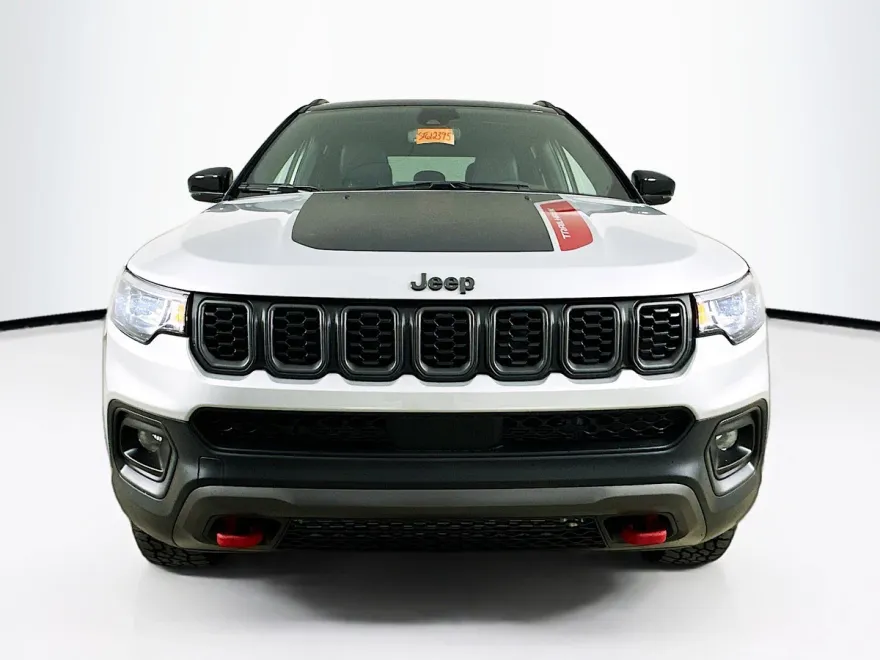 2025 Jeep Compass Trailhawk photo 1