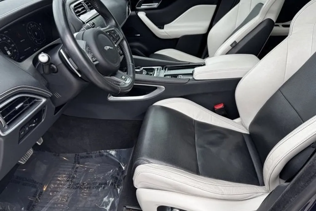 2019 Jaguar F-PACE R-Sport photo 1
