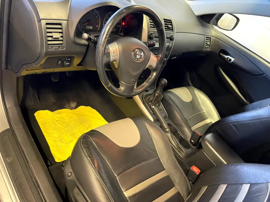 2009 Toyota Corolla photo 7