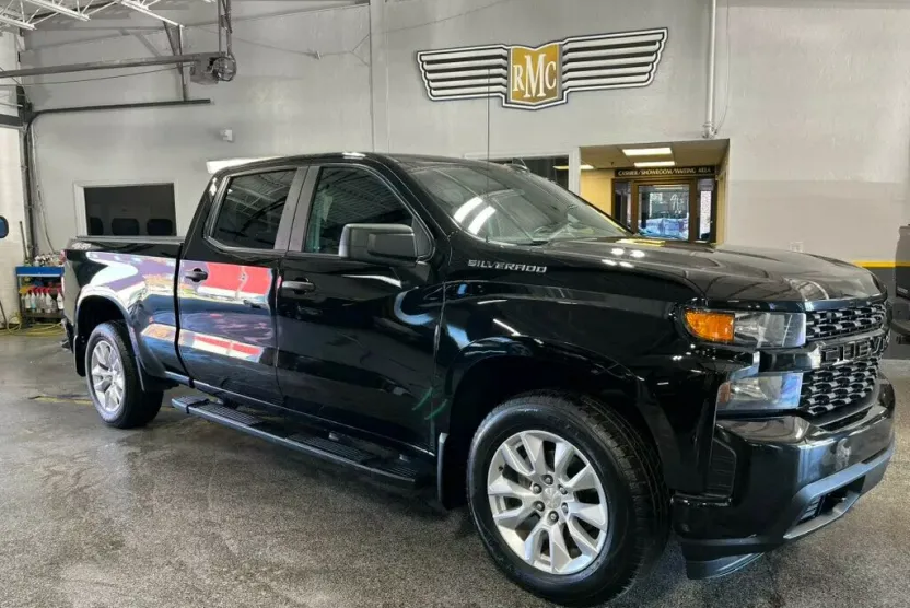 2022 Chevrolet Silverado 1500 Custom photo 1
