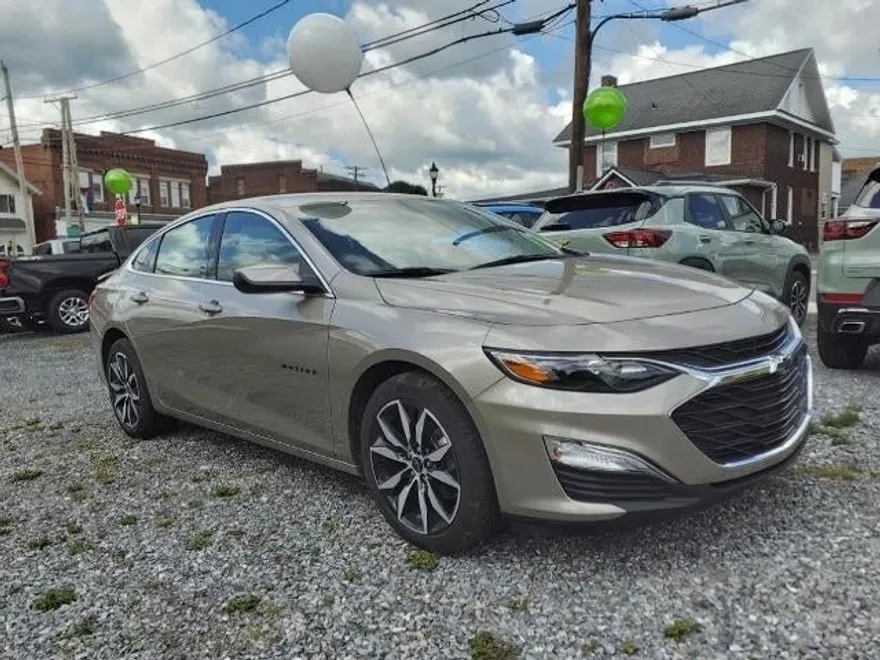 2024 Chevrolet Malibu RS photo 1