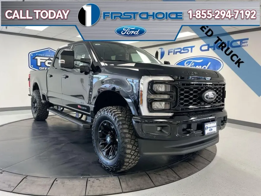 2025 Ford F-250 Lariat photo 1