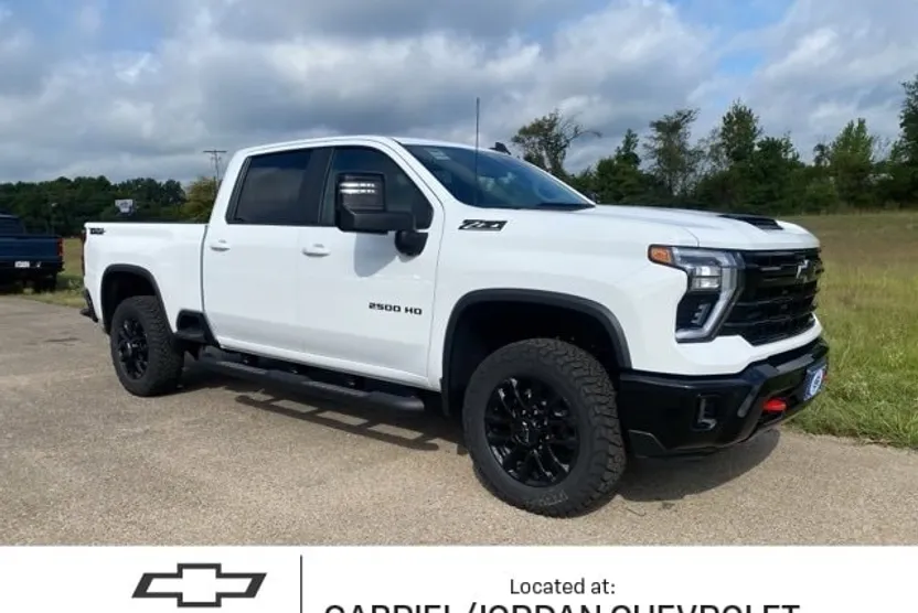 2025 Chevrolet Silverado 2500HD LT photo 1