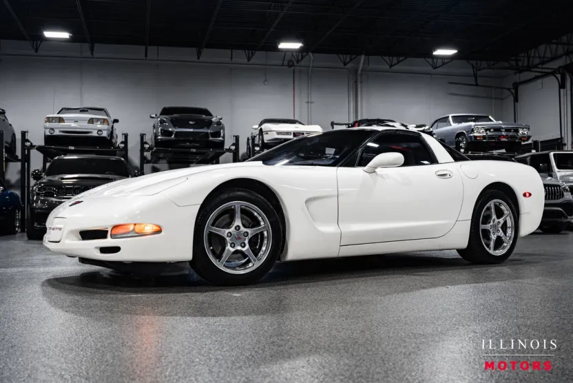 2002 Chevrolet Corvette Base photo 1