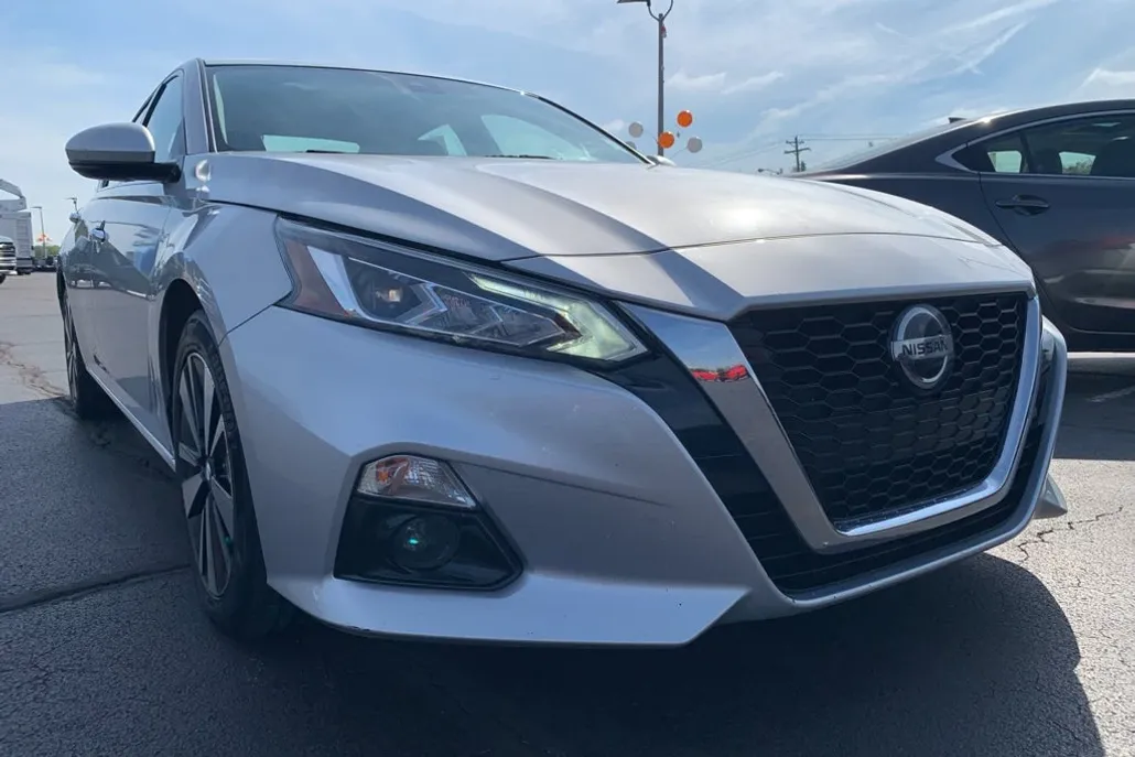 2019 Nissan Altima 2.5 SL photo 1