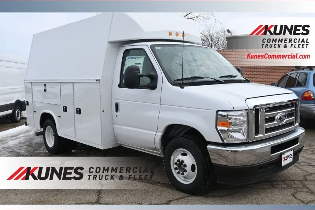2025 Ford E-350 Base photo 1