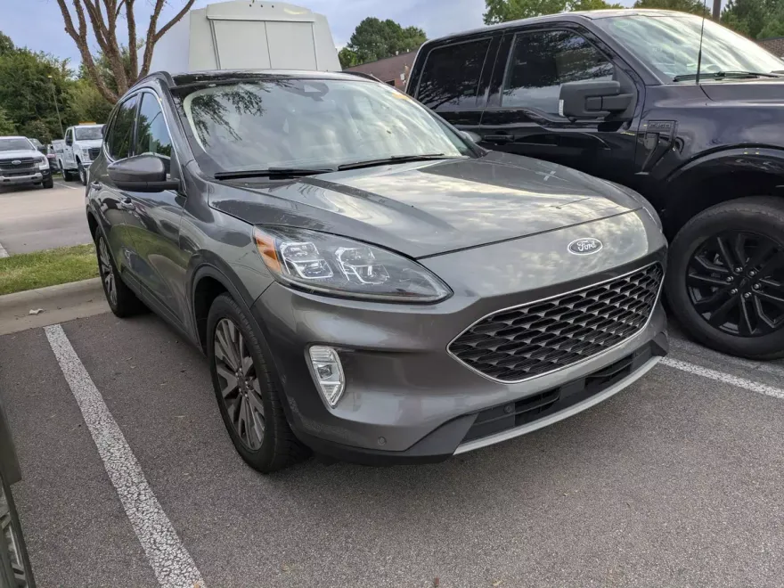 2021 Ford Escape Titanium photo 1