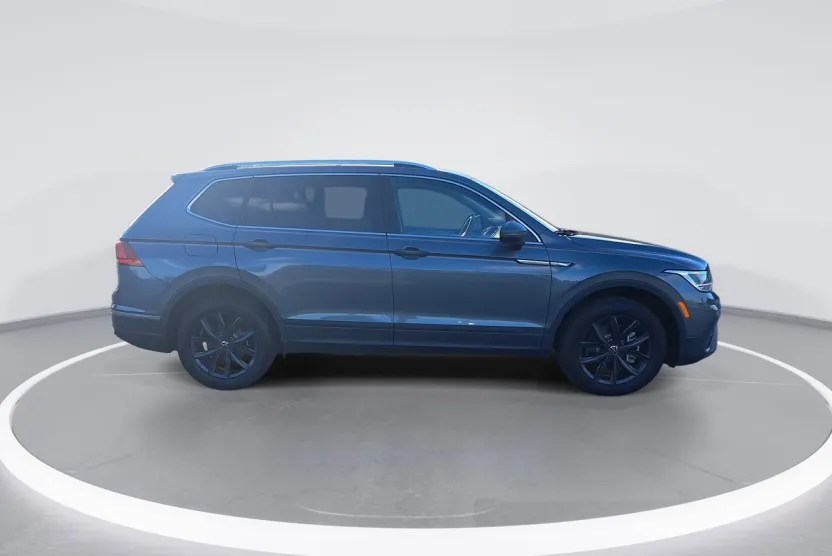 2024 Volkswagen Tiguan SE Wolfsburg Edition photo 1
