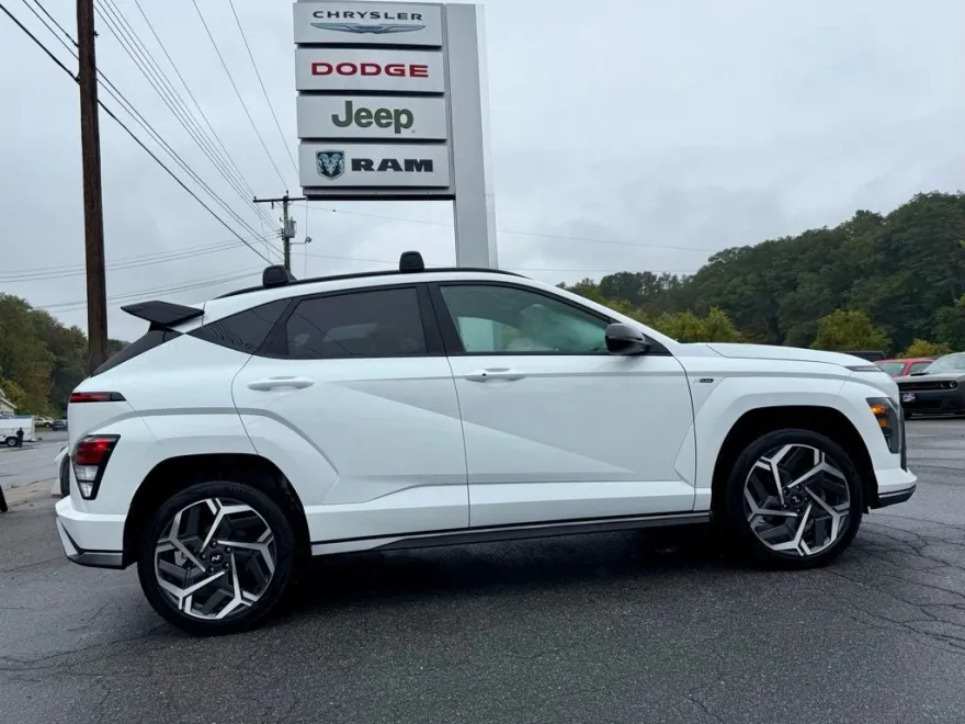 2025 Hyundai Kona N Line photo 1