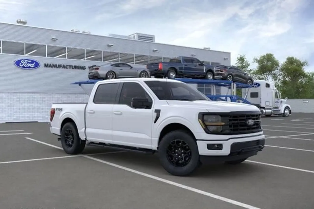 2025 Ford F-150 XLT photo 1