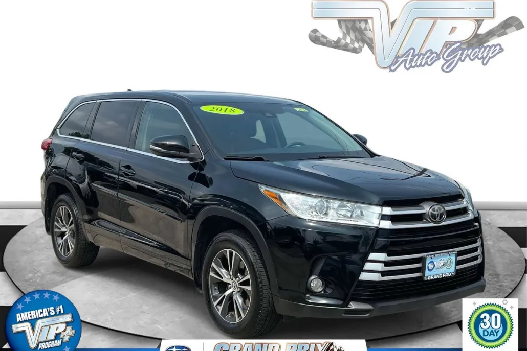 2018 Toyota Highlander LE Plus photo 1
