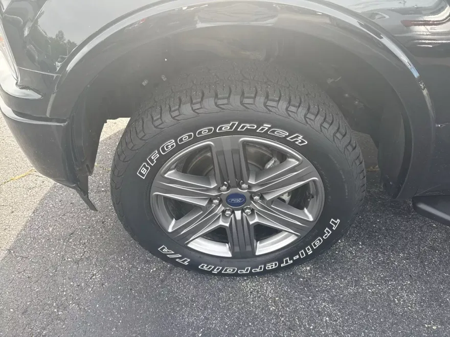 2020 Ford F-150 XLT photo 1