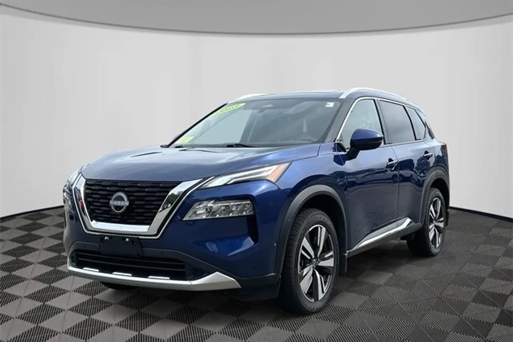2023 Nissan Rogue Platinum photo 1