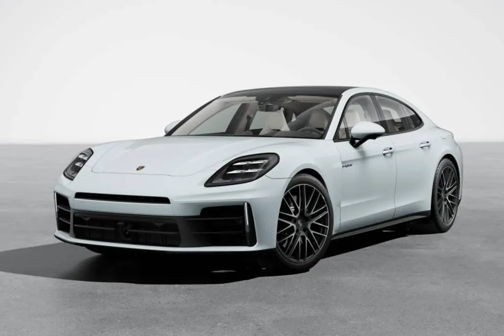 2026 Porsche Panamera 4 E-Hybrid photo 1