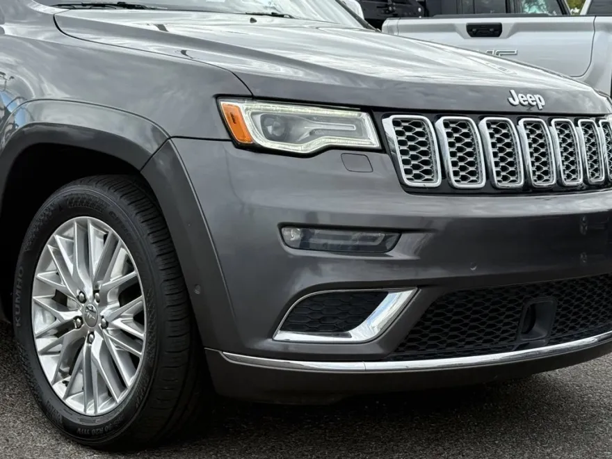 2017 Jeep Grand Cherokee Summit photo 1