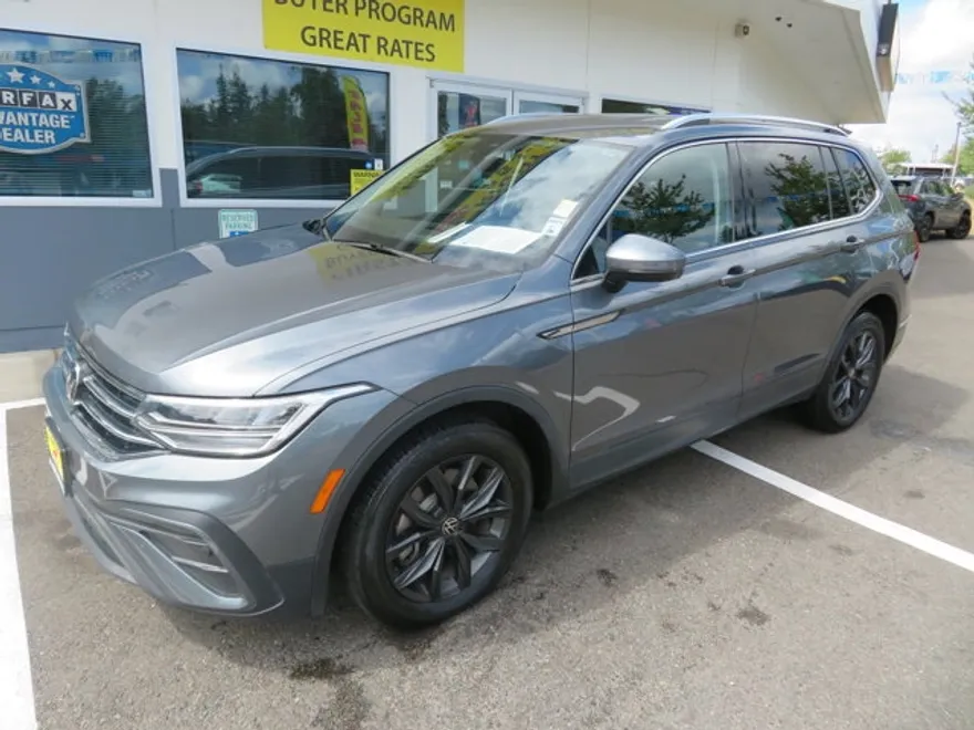 2024 Volkswagen Tiguan SE Wolfsburg Edition photo 1
