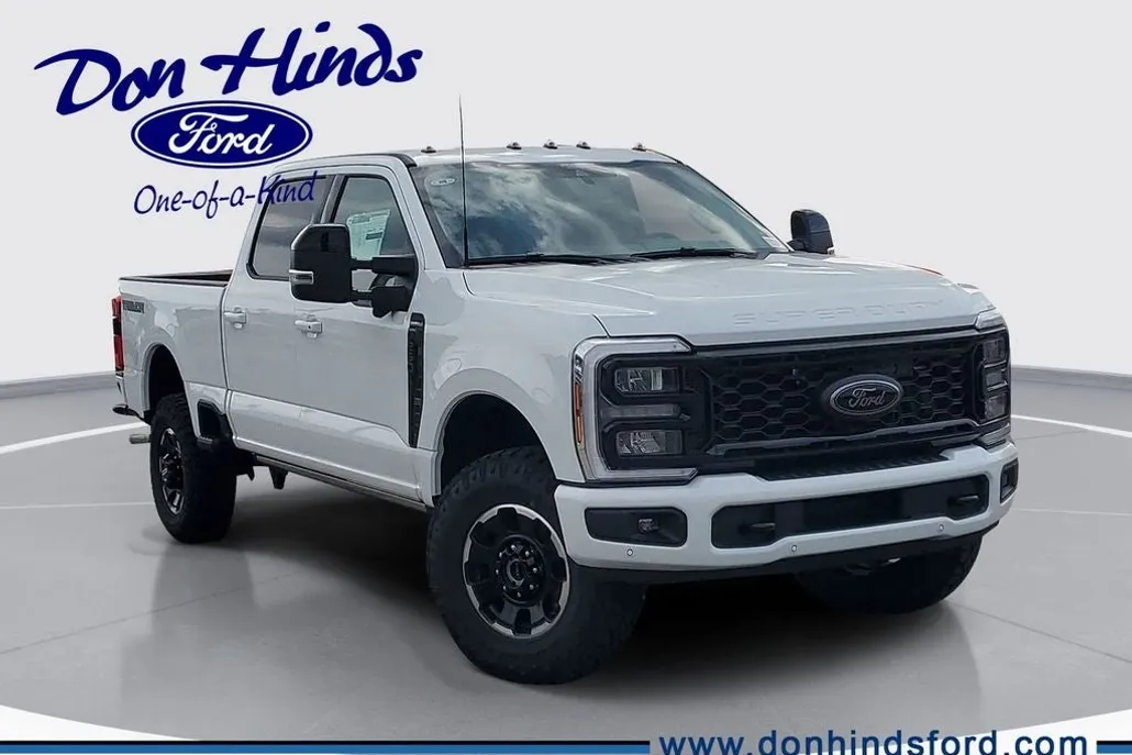 2025 Ford F-250 Lariat photo 1