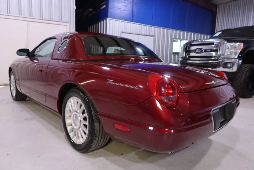 2004 Ford Thunderbird Deluxe photo 1