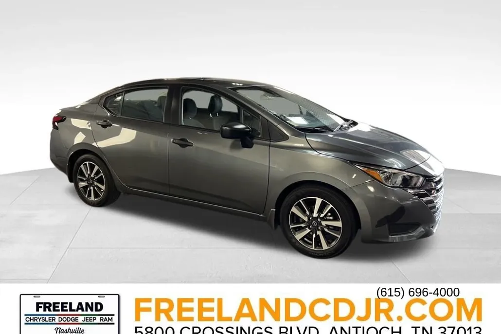 2024 Nissan Versa 1.6 S photo 1