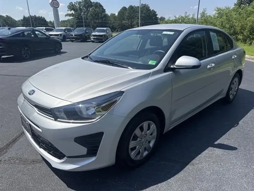 2021 Kia Rio LX photo 1