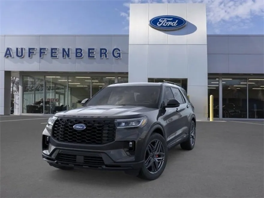 2025 Ford Explorer ST-Line photo 1