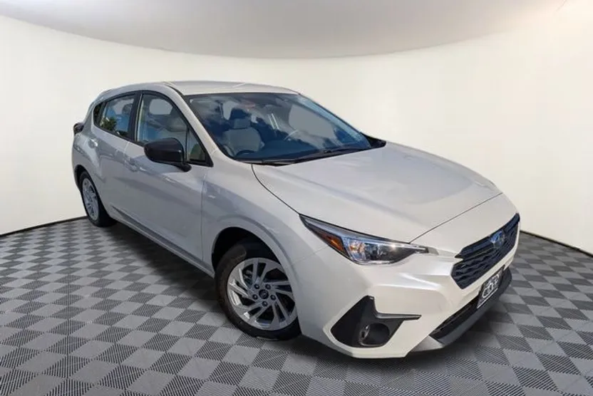 2025 Subaru Impreza Base photo 1