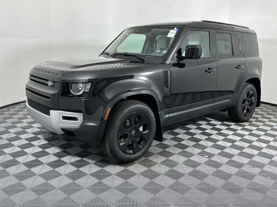 2025 Land Rover Defender 110 S photo 1