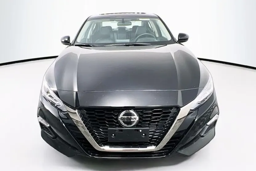 2019 Nissan Altima 2.5 SR photo 1