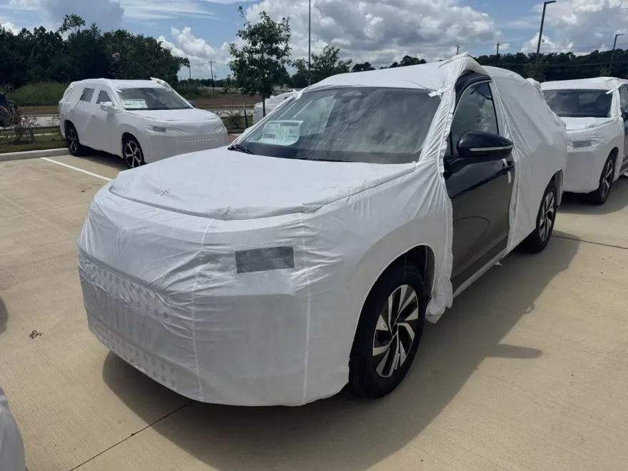 2025 Volkswagen Tiguan S photo 1