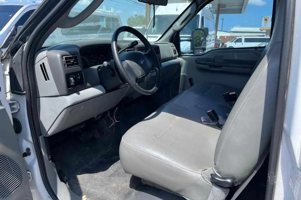 2003 Ford F-350 XL photo 1