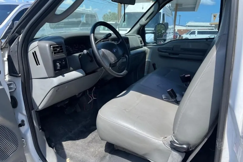 2003 Ford F-350 XL photo 1