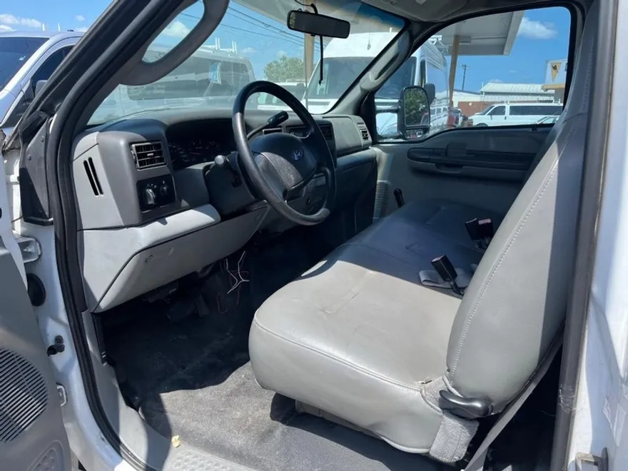 2003 Ford F-350 XL photo 1