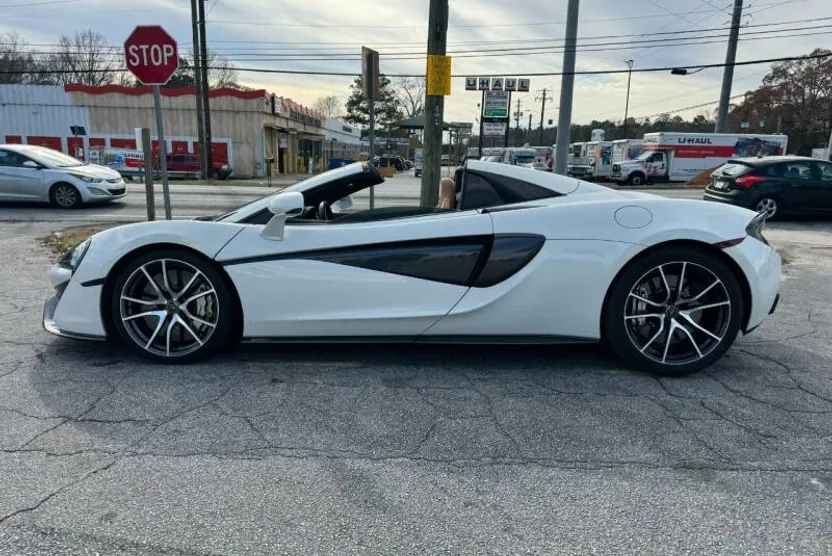 2019 Mclaren 570S Spider photo 1