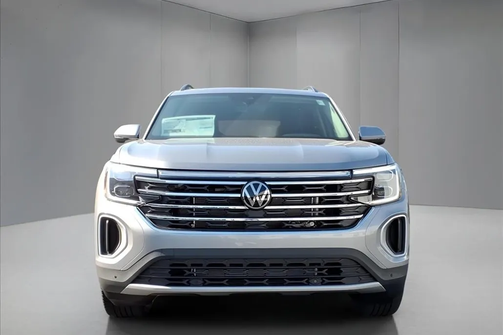 2026 Volkswagen Atlas SE Technology photo 1
