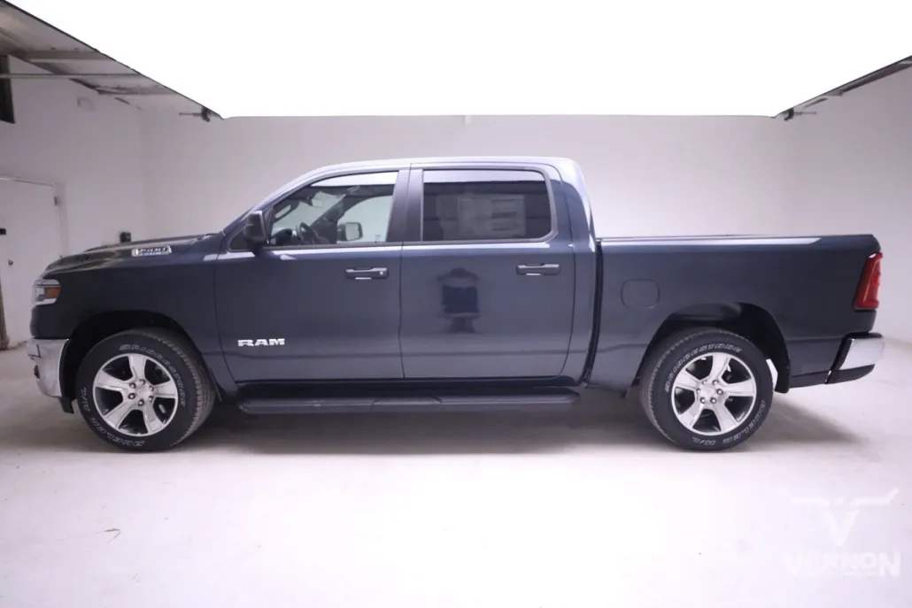 2025 Ram 1500 Tradesman photo 1