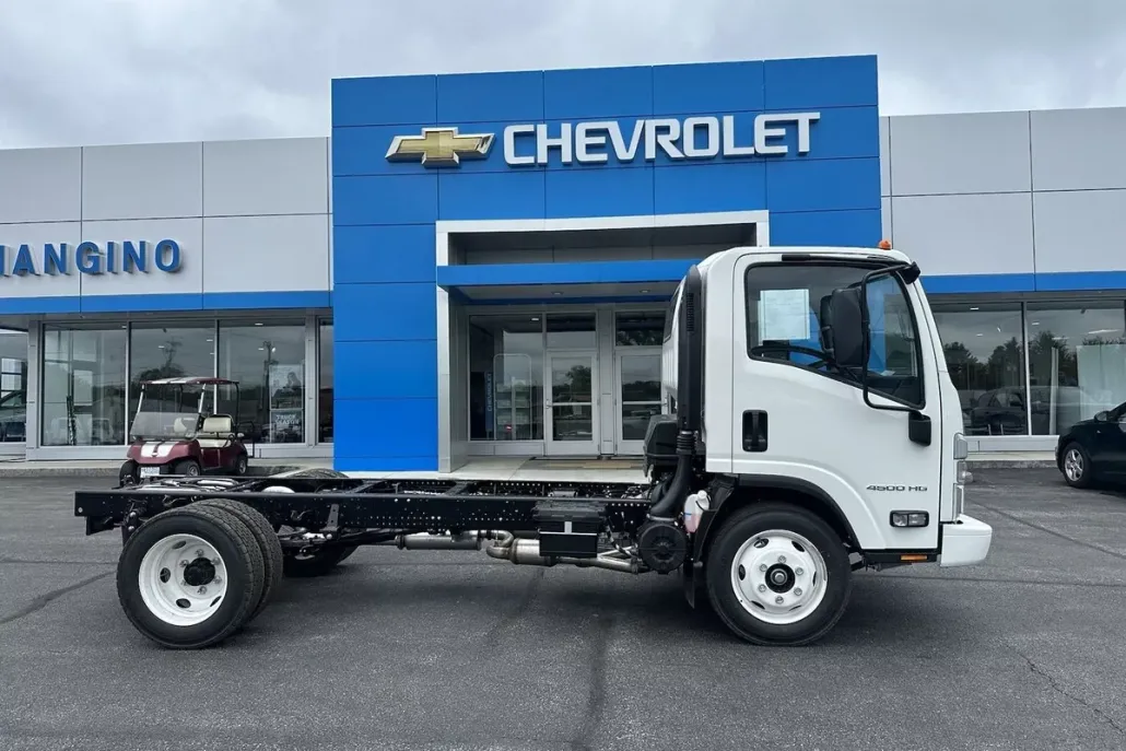 2025 Chevrolet Silverado 4500HD photo 1