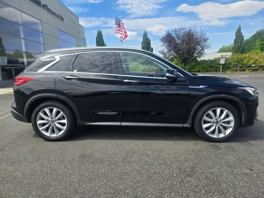 2021 Infiniti QX50 Luxe photo 1