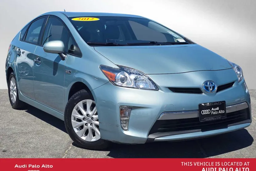 2012 Toyota Prius Plug-in photo 1