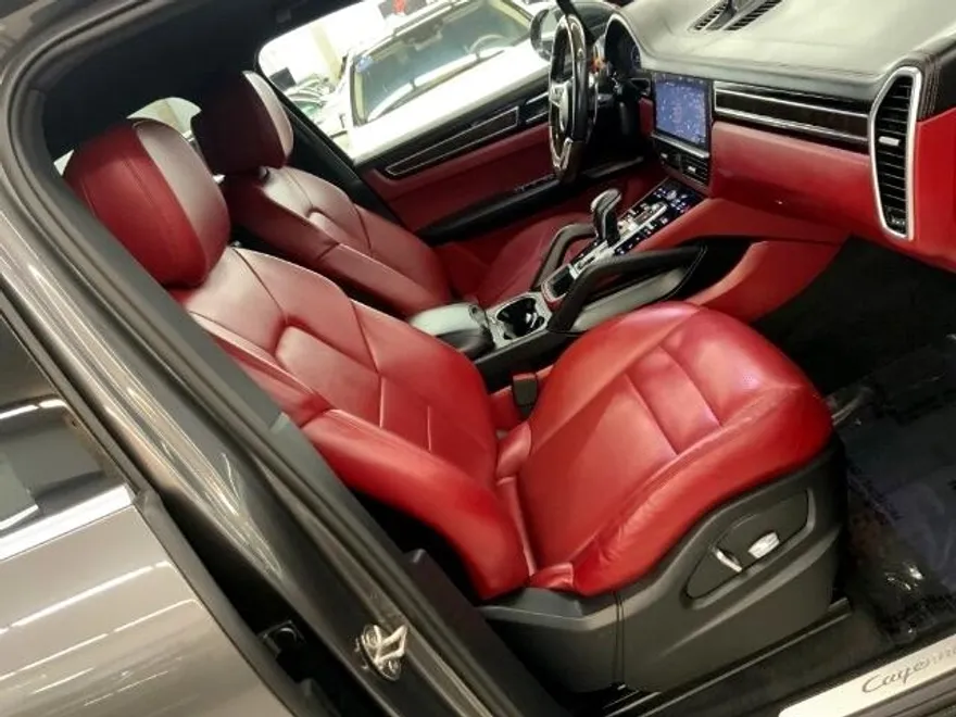 2019 Porsche Cayenne photo 14