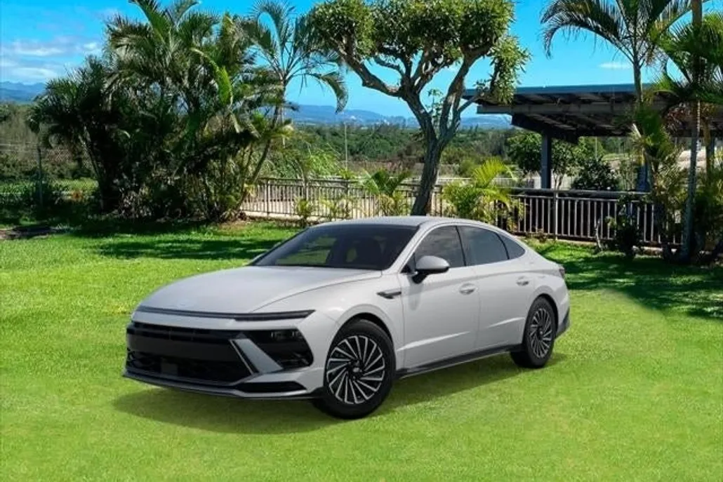 2025 Hyundai Sonata Hybrid SEL photo 1