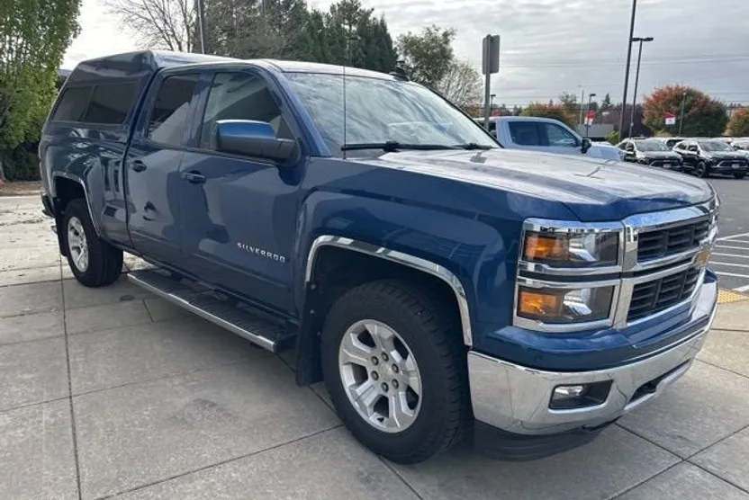 2015 Chevrolet Silverado 1500 LT photo 1