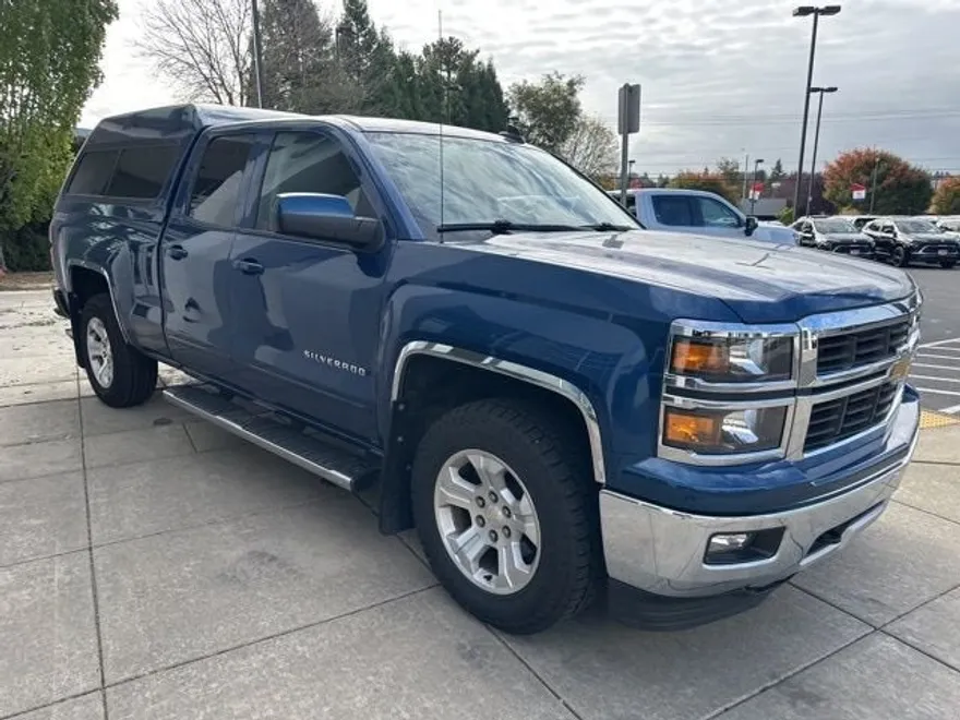 2015 Chevrolet Silverado 1500 LT photo 1