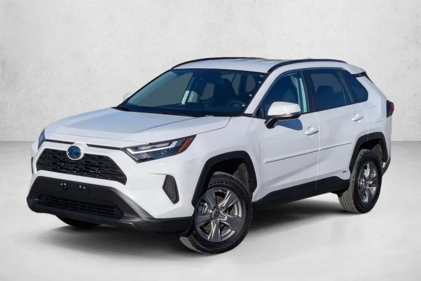 2024 Toyota RAV4 Hybrid LE photo 1