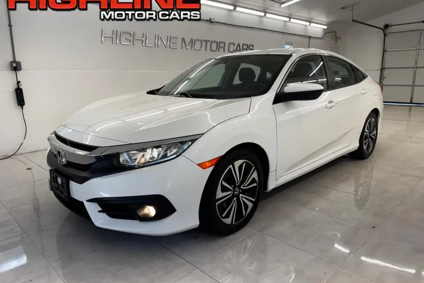 2018 Honda Civic EX-T photo 1