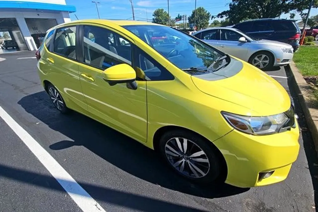 2016 Honda Fit EX photo 1