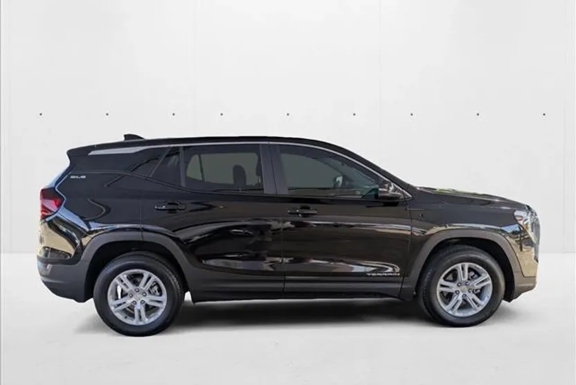 2024 Gmc Terrain SLE photo 1